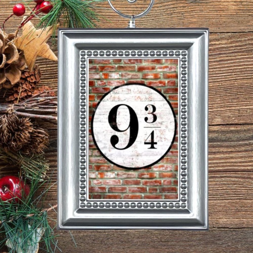Harry Potter King's Cross Station Platform 9 3/4 Christmas Tree‎ Ornament